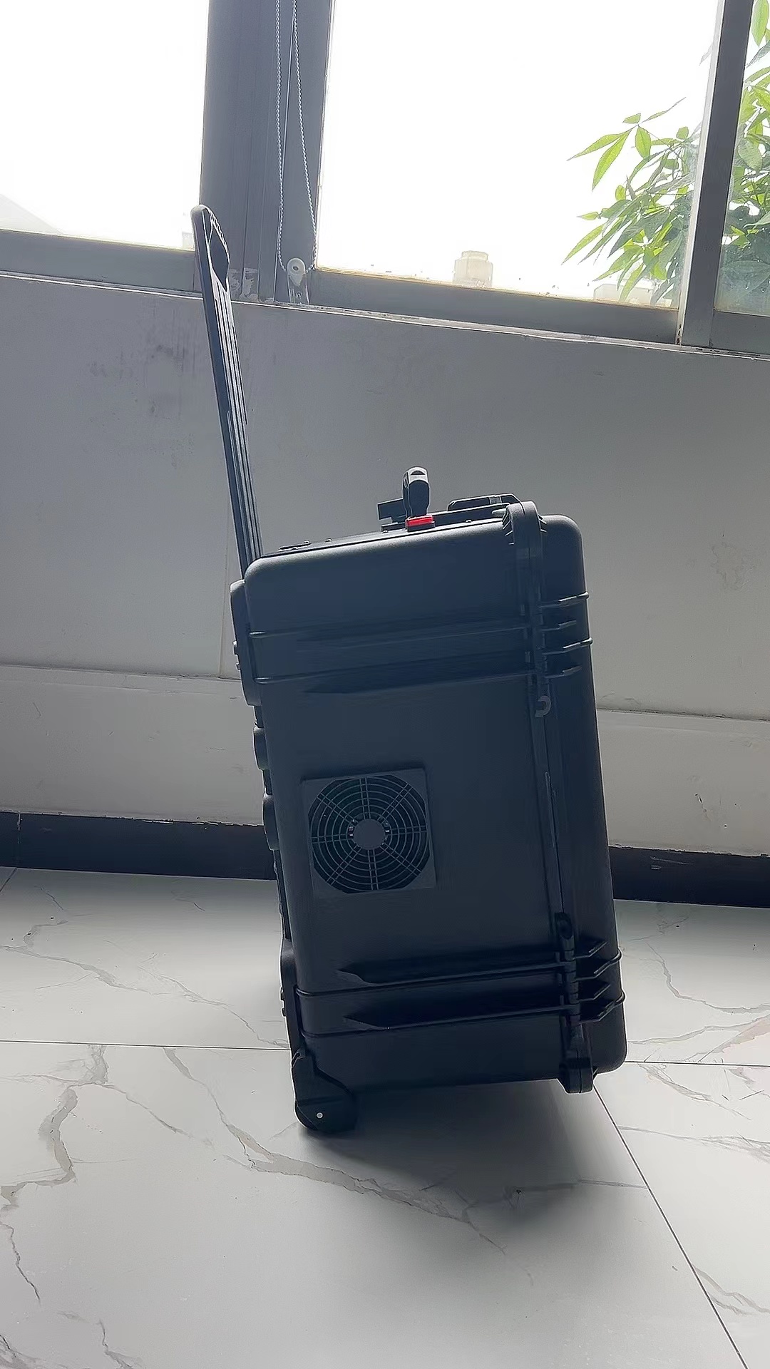 思茅手拉箱型移动通信干扰器